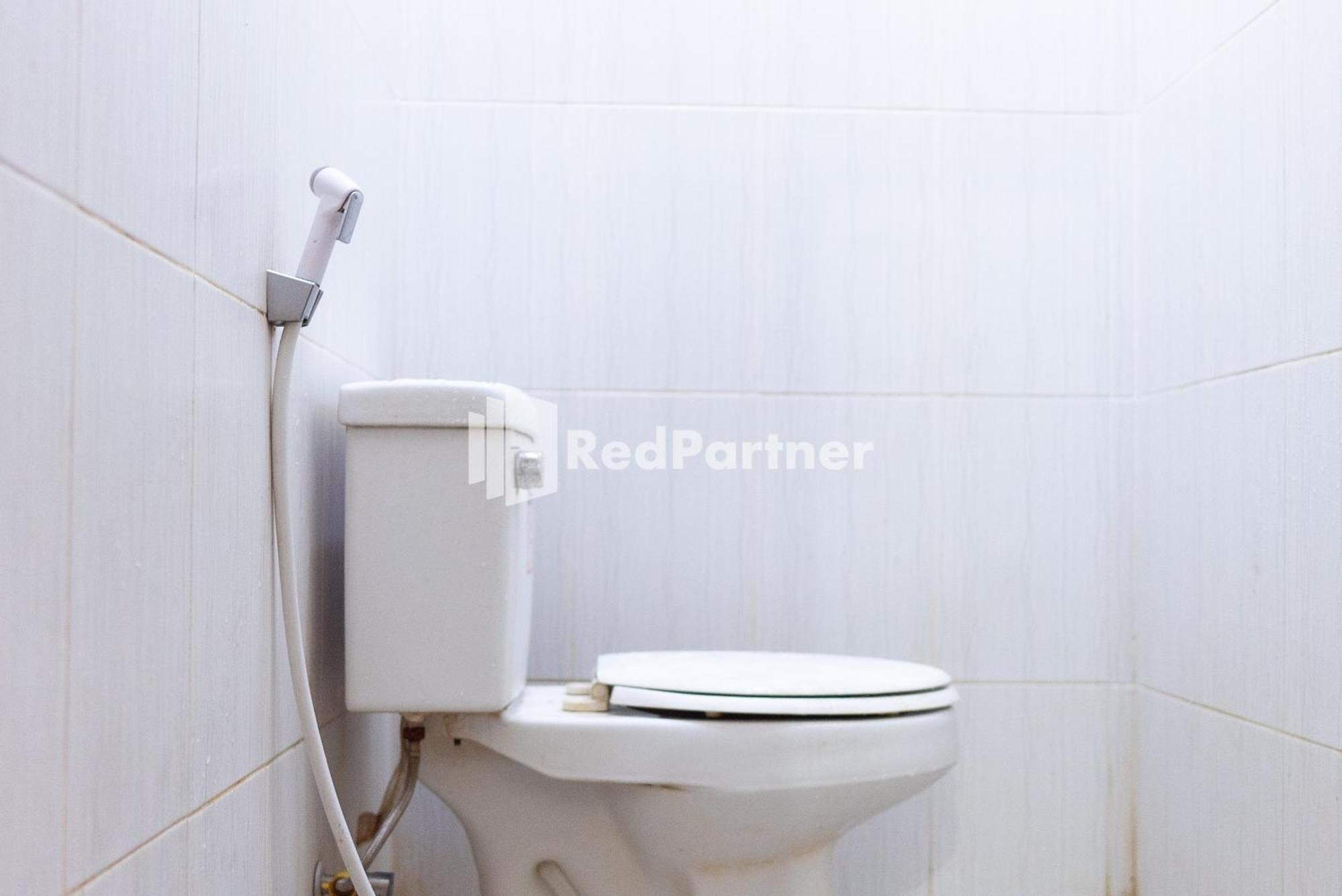Wisma Narada 2 Lampung Mitra Reddoorz Bandar Lampung Zimmer foto