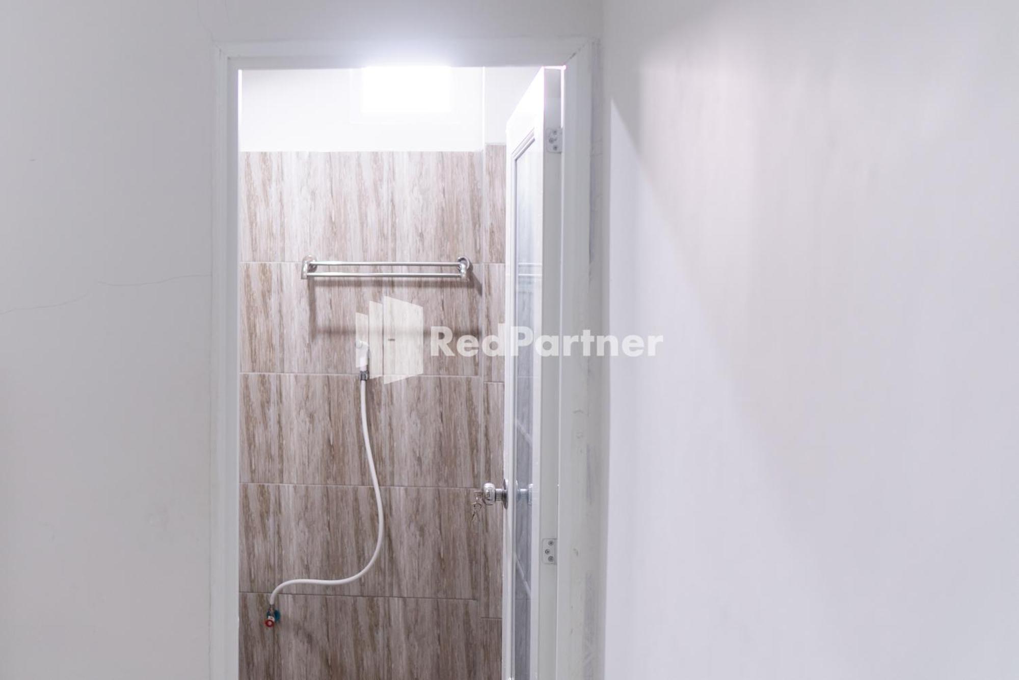 Wisma Narada 2 Lampung Mitra Reddoorz Bandar Lampung Zimmer foto